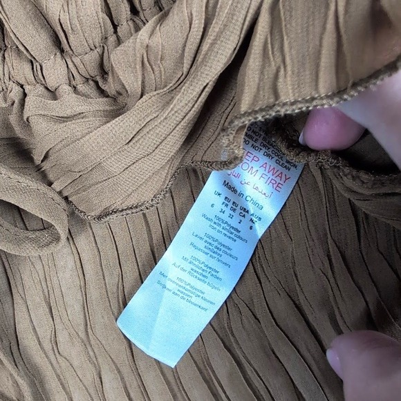 PrettyLittleThing Brown Crinkle Tie Front Top Blouse Bell Sleeve Women US 2 - Picture 4 of 6